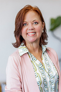 Headshot of dental hygienist Kristin